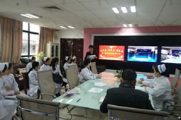 華謀咨詢?yōu)槟翅t(yī)院現(xiàn)場輔導(dǎo)召開醫(yī)院改善提案發(fā)表會