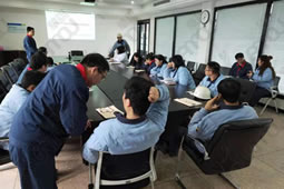 華謀咨詢(xún)?yōu)槟常ōh(huán)保行業(yè)）公司導(dǎo)入看板培訓(xùn)