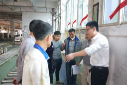 華謀咨詢?yōu)槟常揖咧圃煨袠I(yè)）公司進(jìn)行現(xiàn)場亮點(diǎn)挖掘及改善方法指導(dǎo)